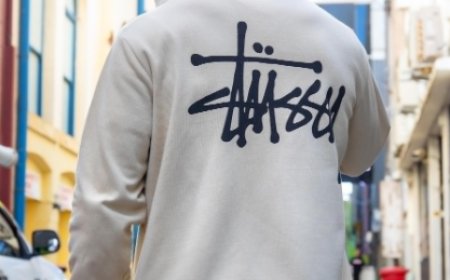 Layer Like a Legend: Styling Your Stussy Hoodie in 2025