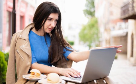 Top Reasons Students Choose a Pay For Assignment Service in 2025