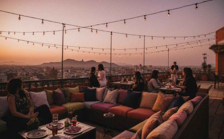 Romantic Evenings Begin at the Most Stunning Rooftop Bar in Jaipur