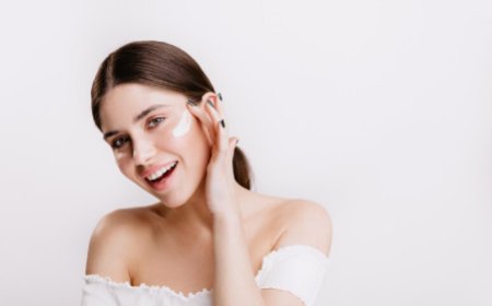 Morning Skincare Routine With Gentle Face Wash for Dry Skin